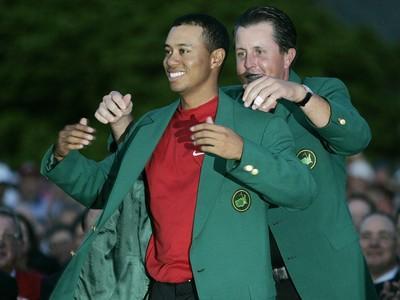 Mickelson can’t wait to take down Tiger Woods, Peyton
Manning in COVID-19 relief golf showdown 1