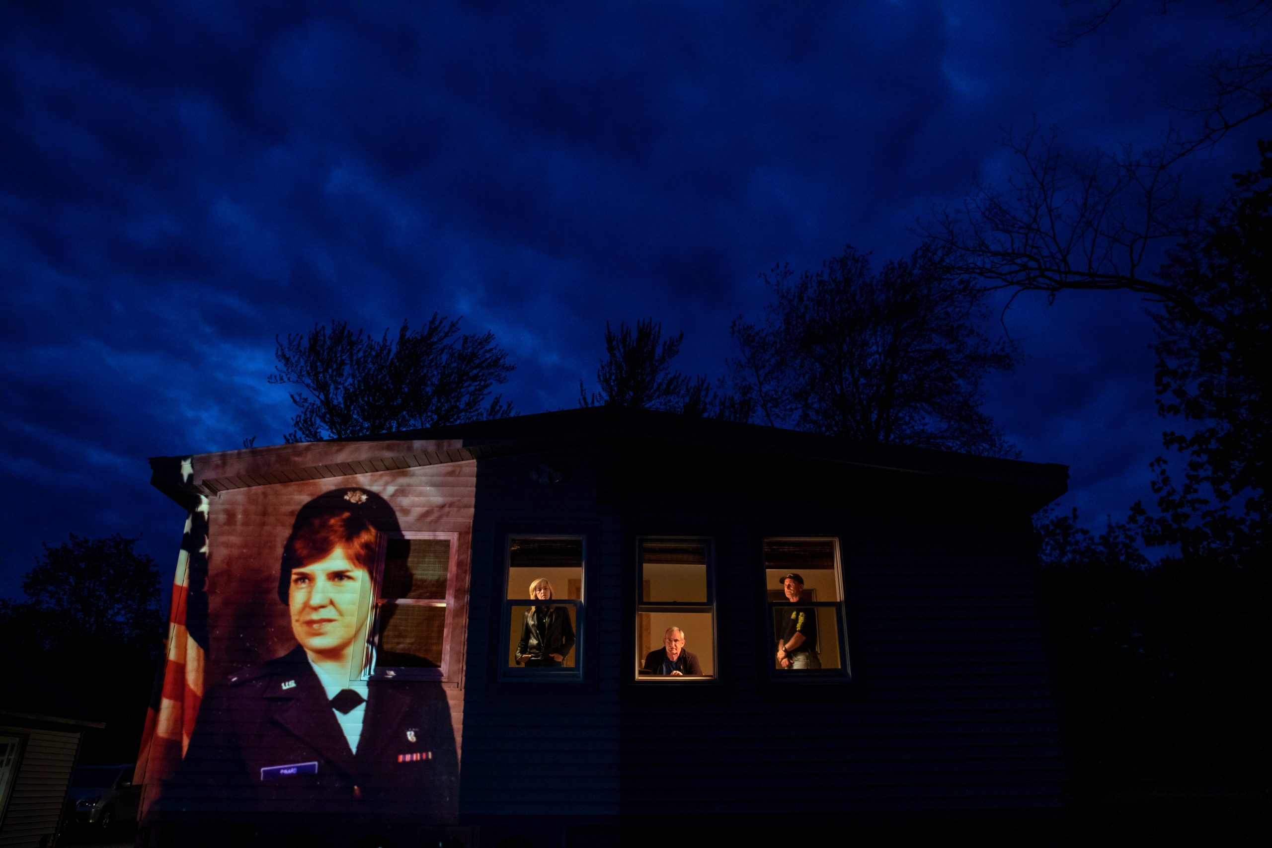 Veterans who died of coronavirus honored in powerful
photographs 1