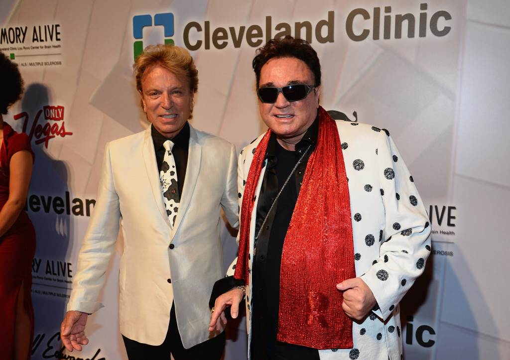 Roy Horn of Siegfried & Roy dies from coronavirus at
75 1