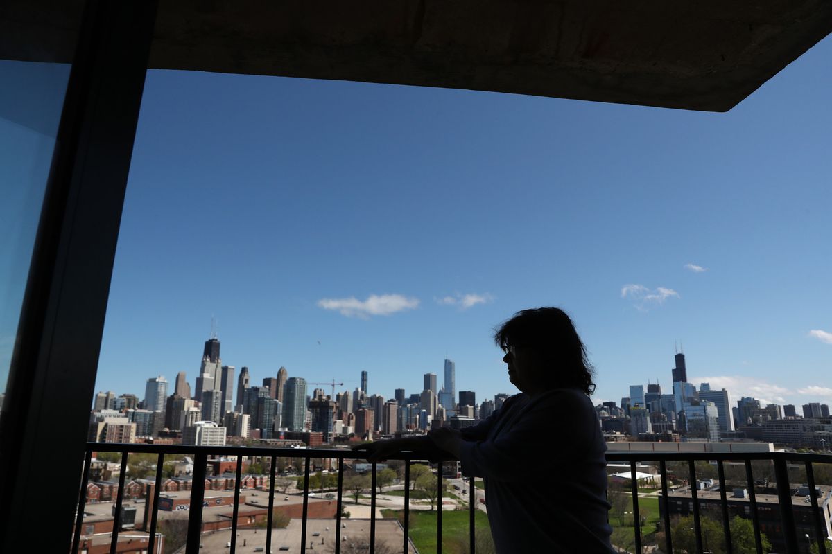 Residents say they are being kept in the dark about COVID-19
as nearly 90 deaths are recorded at low-income housing in Chicago.
‘This is dangerous.' 1 Residents say they are being kept in the dark about COVID-19
as nearly 90 deaths are recorded at low-income housing in Chicago.
‘This is dangerous.' 1