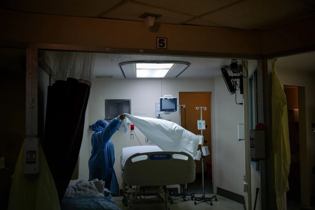 Report: Structural racism — from segregated housing to
limited job opportunities — responsible for high rate of COVID-19
deaths among African Americans 1 Report: Structural racism — from segregated housing to
limited job opportunities — responsible for high rate of COVID-19
deaths among African Americans 1