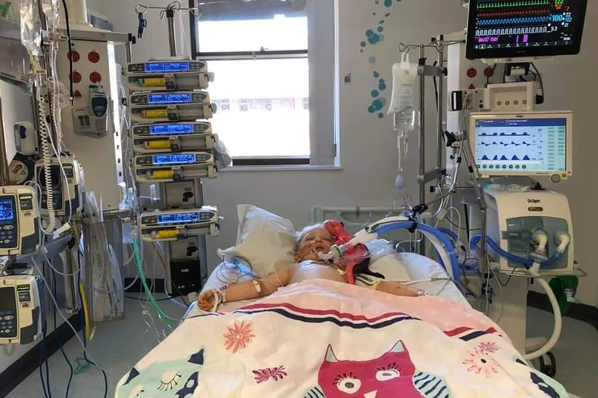 5-year-old girl who beat coronavirus fights for life with
Kawasaki disease 1
