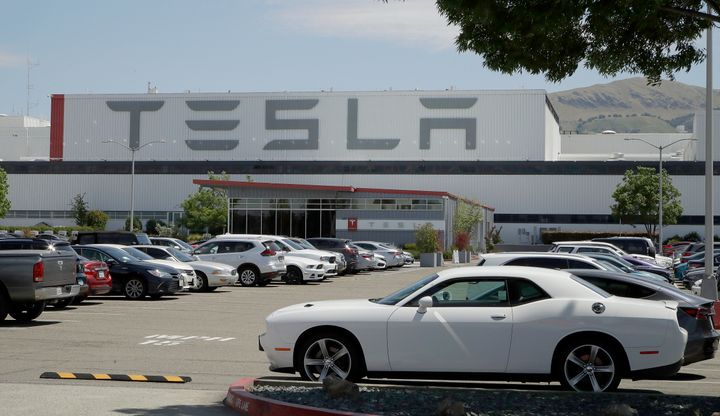 Tesla Reopens California Car Factory, Defying County
Coronavirus Orders 1