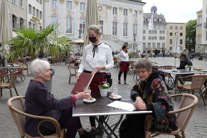 6 Ways Restaurants Will Be Different When They Reopen After
COVID-19 Closures 1