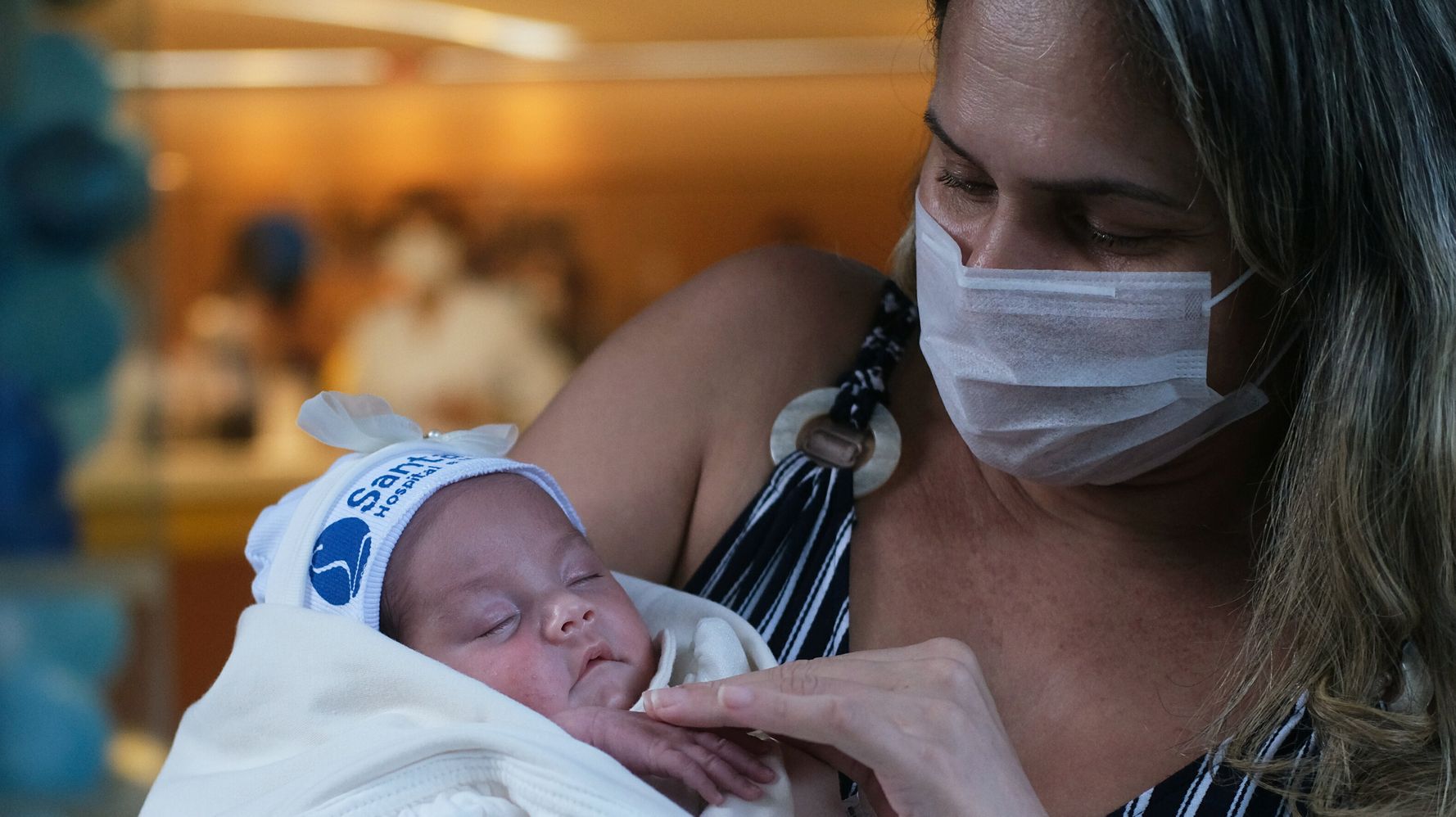 Brazilian Nurse With COVID-19 Who Gave Birth On Ventilator
Reunites With Baby 1