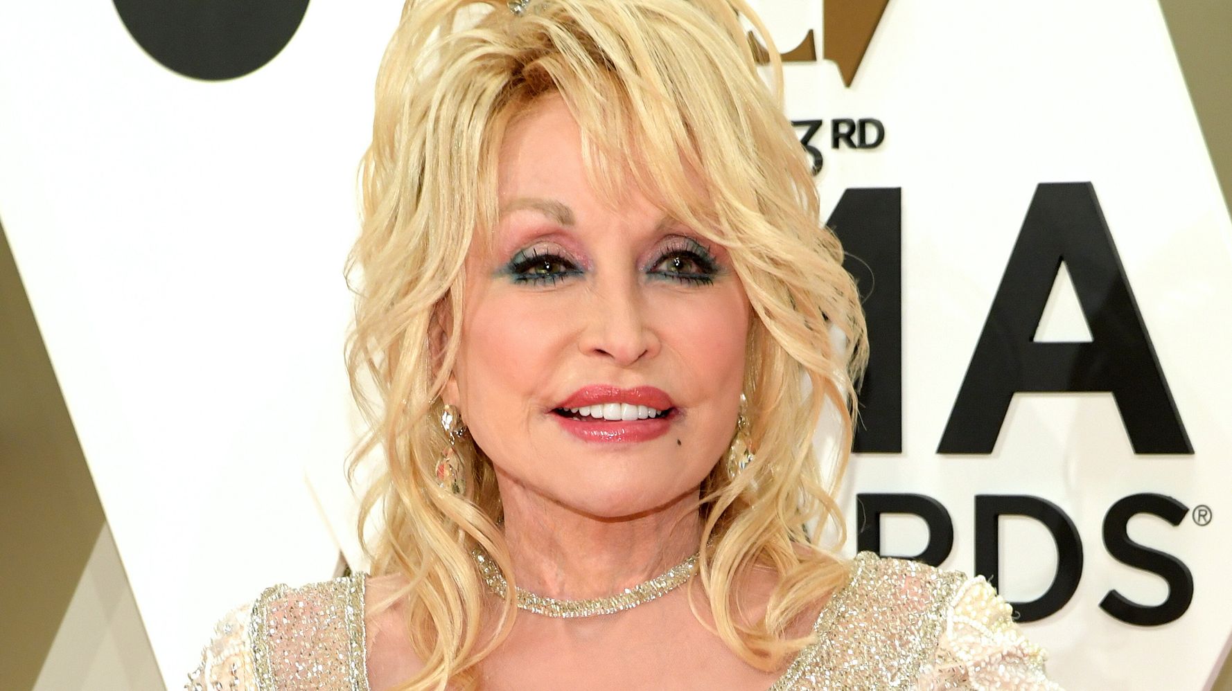 Dolly Parton Gifts Fans A New Song Envisioning A Better
World After COVID-19 1