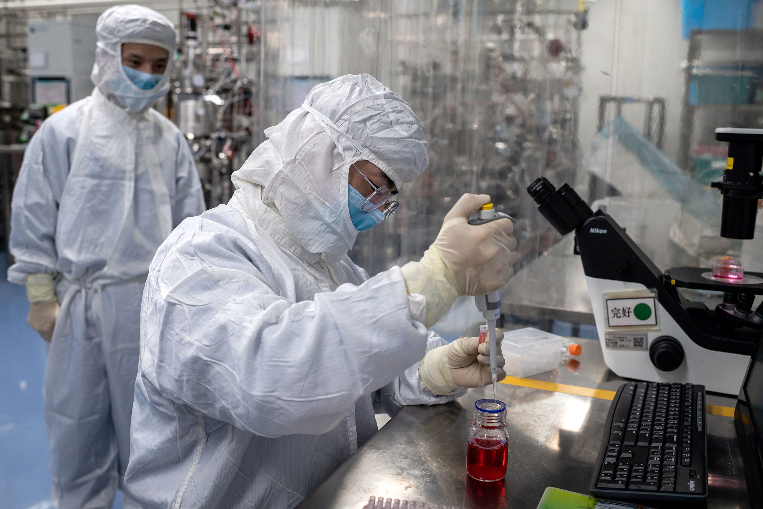 More than 1,400 US coronavirus deaths on Saturday 1