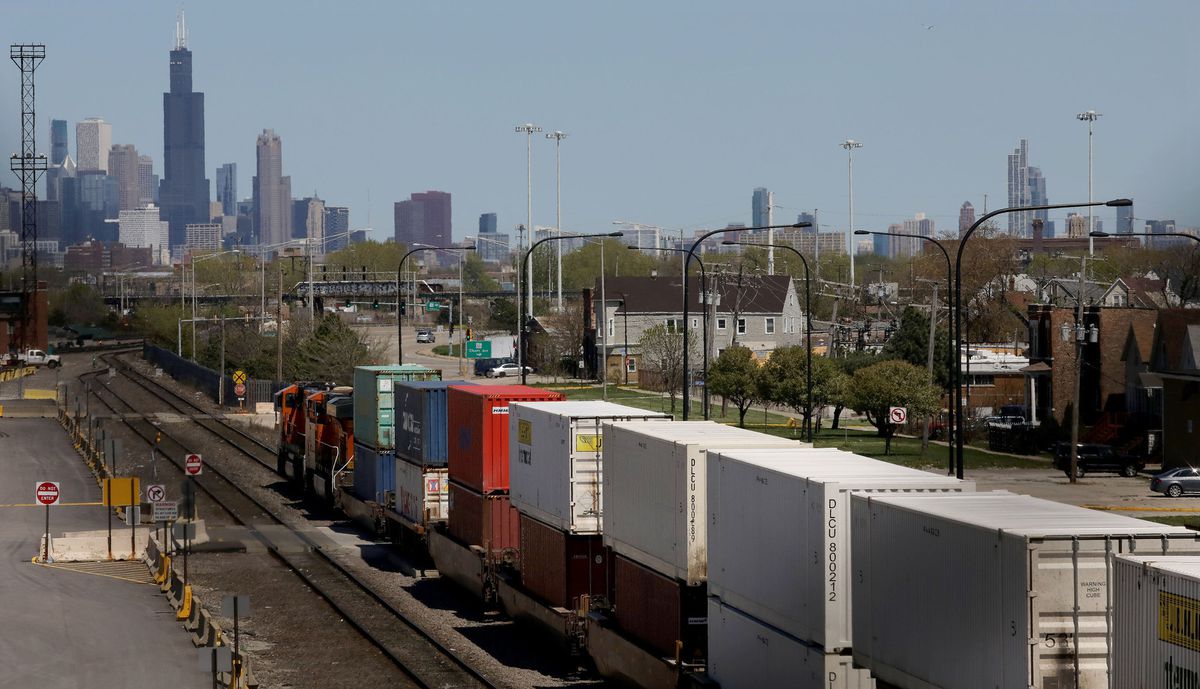 Many cities around the globe saw cleaner air after being
shut down for COVID-19. But not Chicago. 1 Many cities around the globe saw cleaner air after being
shut down for COVID-19. But not Chicago. 1