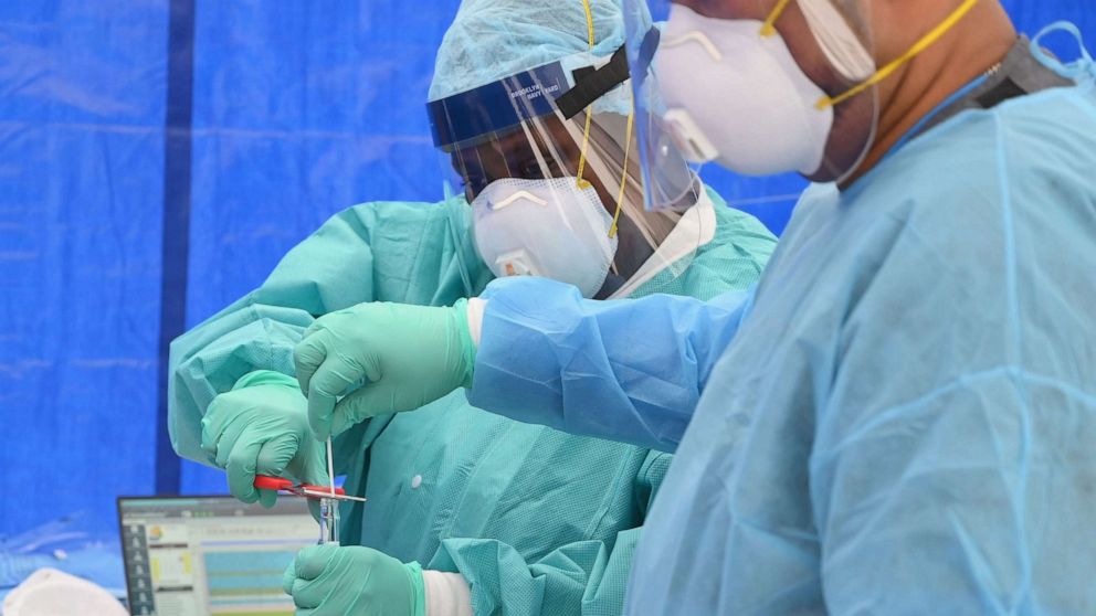 Does COVID-19 cause delirium? Doctors race to understand its
impact on the brain 1