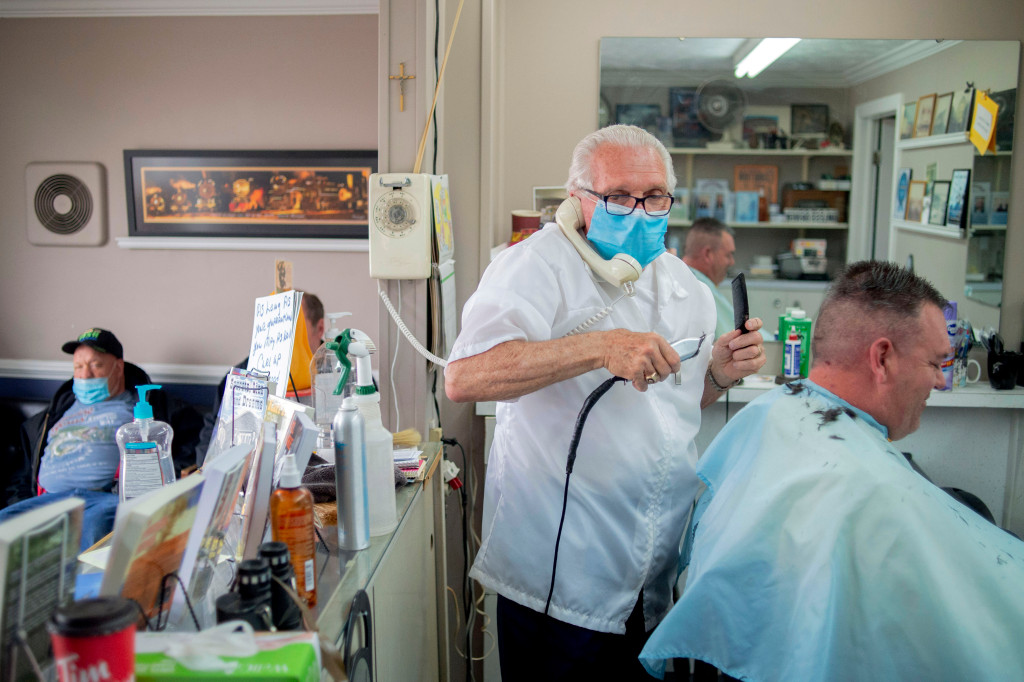“If this thing boomerangs”: Second wave of coronavirus
infections feared 1