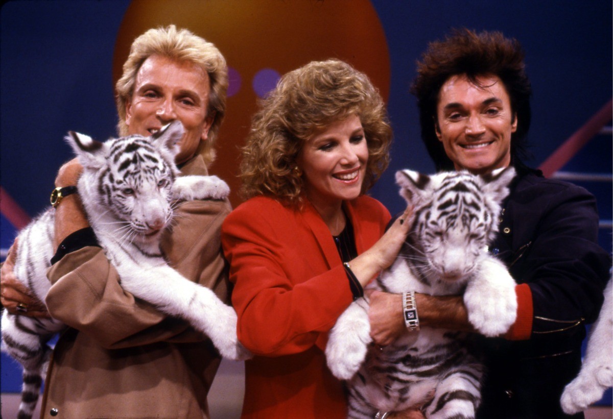 Roy Horn, of Siegfried & Roy, Dies of Coronavirus
Complications at 75 1