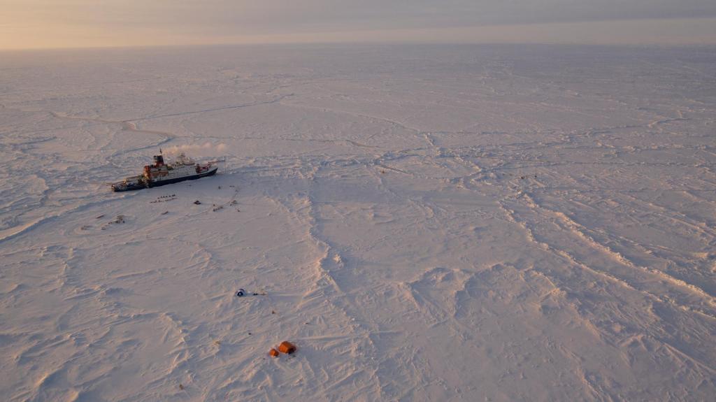 Coronavirus delay, early ice melt challenge Arctic science
mission 1