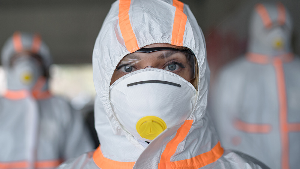 U.S. stocks up on body bags in preparation for possible
second wave of COVID-19 deaths 1