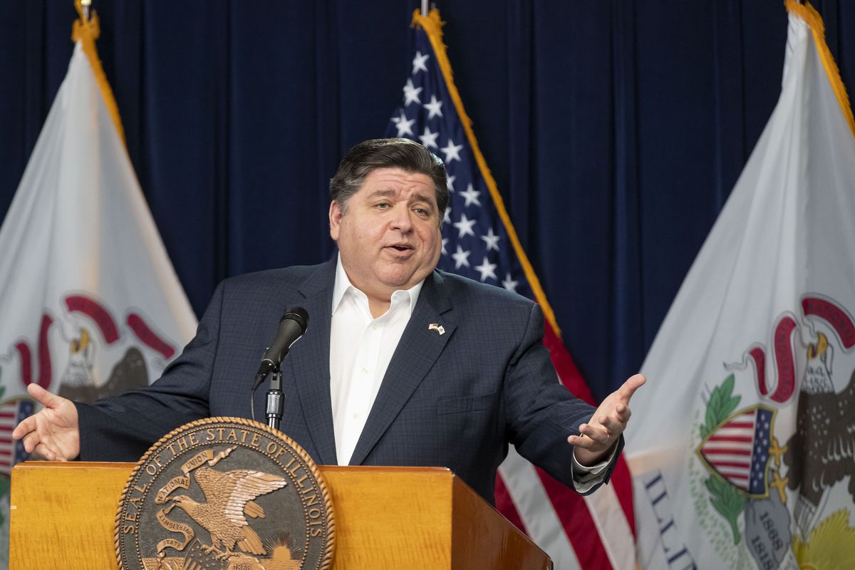 Pritzker says Illinois has no plans to quarantine visitors
from states with spiking COVID-19 infection rates 1 Pritzker says Illinois has no plans to quarantine visitors
from states with spiking COVID-19 infection rates 1