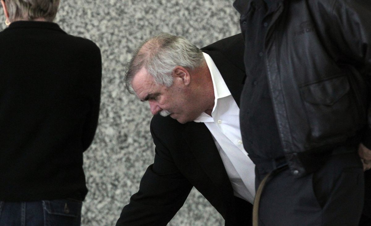 Ex-Chicago cop who kidnapped, robbed drug dealers ordered
released from prison six years early due to COVID-19 threat 1 Ex-Chicago cop who kidnapped, robbed drug dealers ordered
released from prison six years early due to COVID-19 threat 1