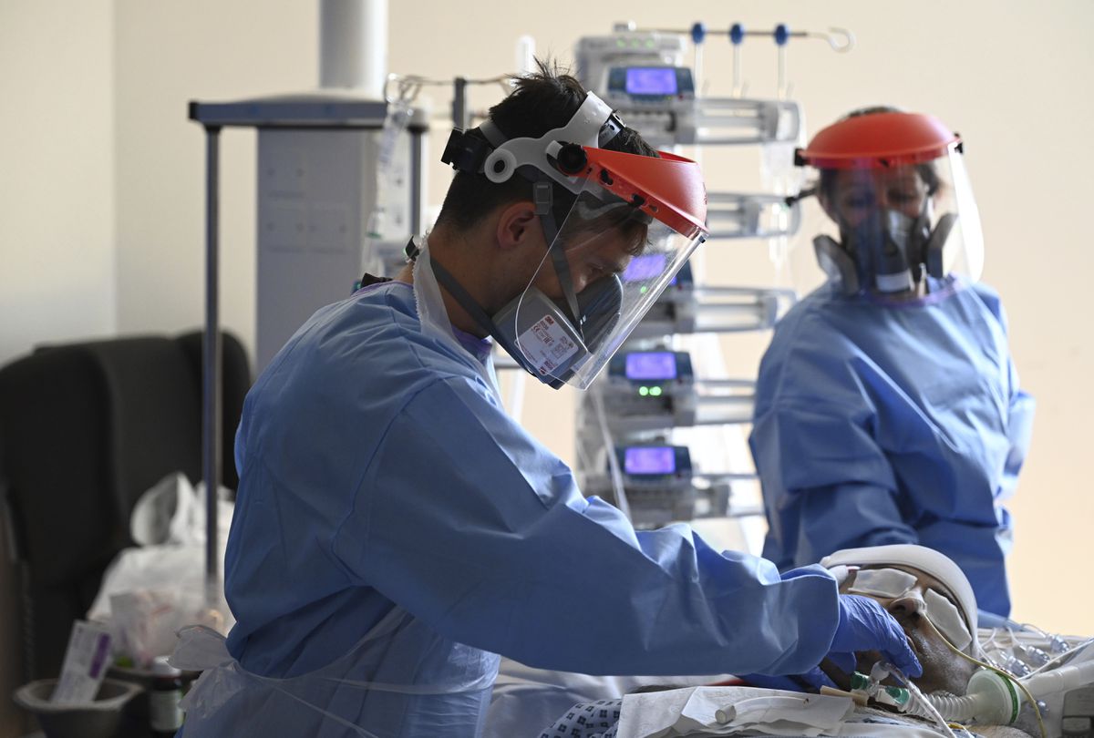 UK surges past Italy in coronavirus death toll, leads Europe
in total fatalities 1 UK surges past Italy in coronavirus death toll, leads Europe
in total fatalities 1