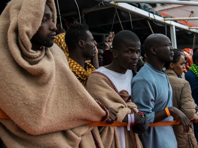 Quarantined Migrants Costing Italy Over 4,000 Euros a Month
Each 1