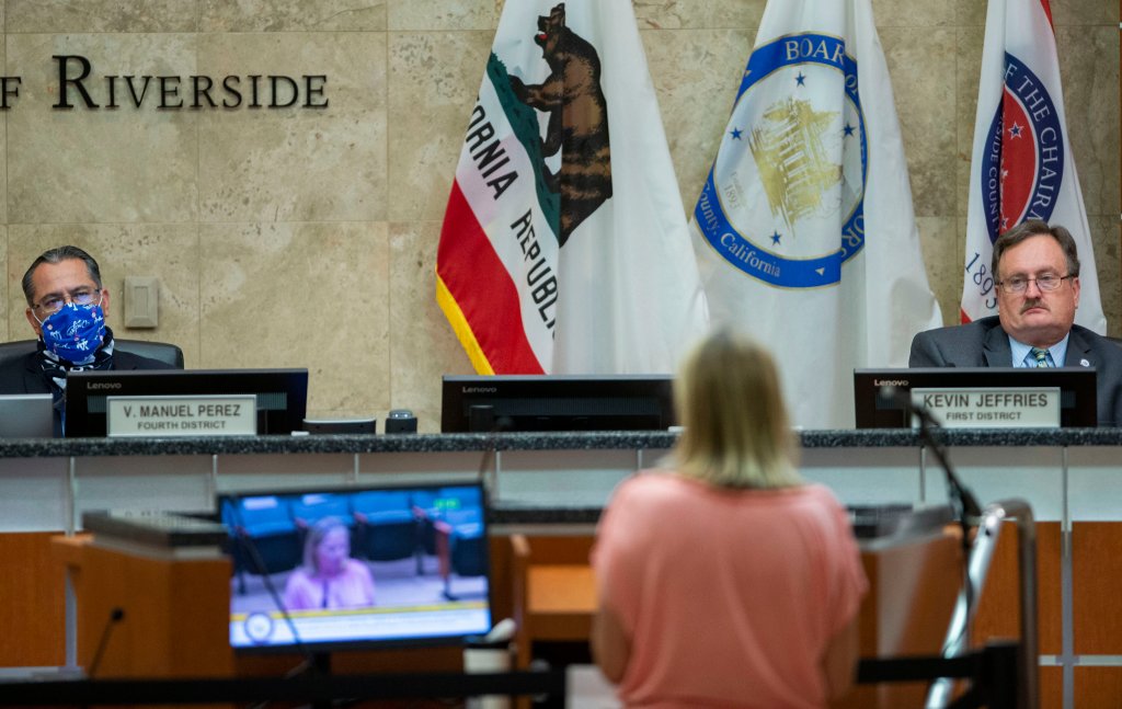 After nearly 7-hour session, Riverside County supervisors
vote to lift 3 coronavirus health orders 1
