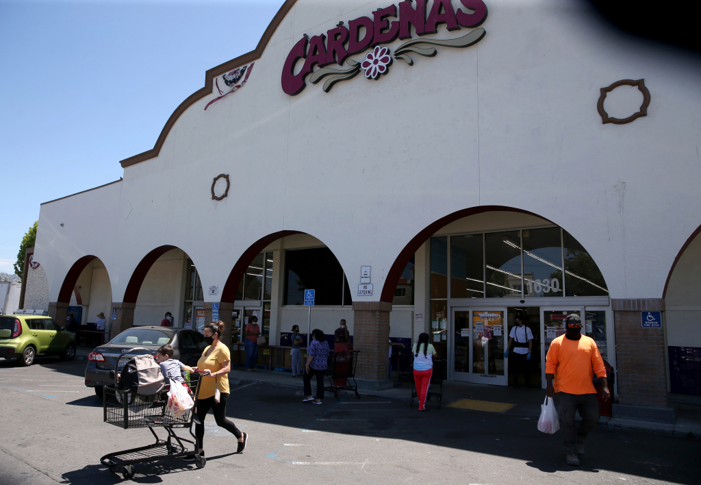 Coronavirus: 12 workers at Oakland Cardenas Markets test
positive for COVID-19 1