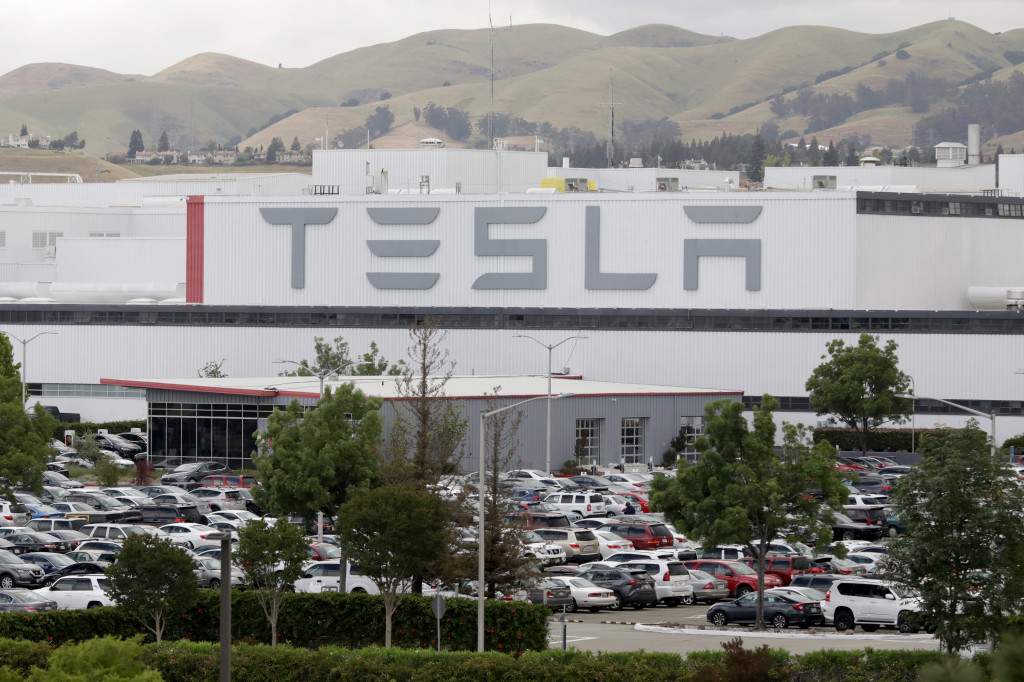 Coronavirus: Tesla, Alameda County reach agreement to
continue operations 1