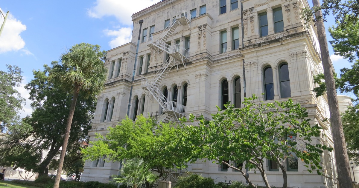 San Antonio Passes ‘Hate Speech’ Resolution, Threatens
Action Against Those Who Call COVID-19 ‘Foreign Virus’ 1
