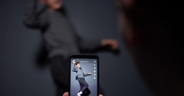 Chinese TikTok Mogul Commits $10 Million to Bill Gates'
Coronavirus Treatment Accelerator 1