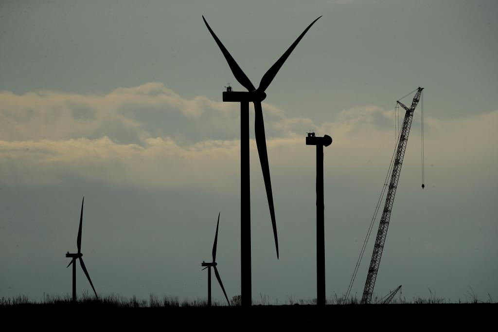 Solar, wind energy struggle as coronavirus takes
toll 1