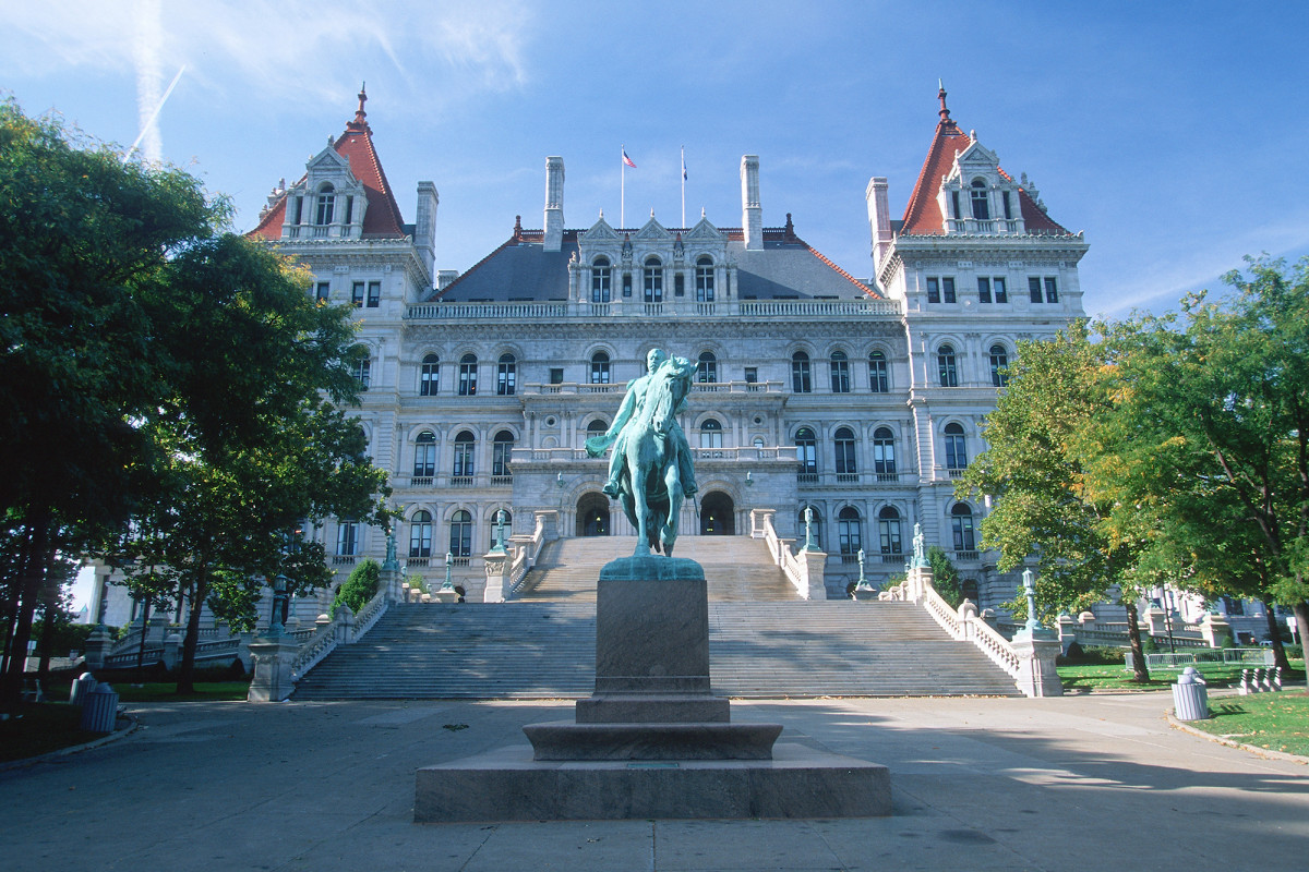 NY lawmakers ‘return’ to Albany for work on coronavirus
bills 1