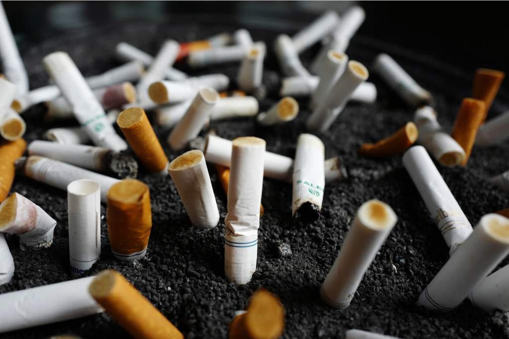 Coronavirus: Smoking nearly doubles chances of serious
complications, UCSF researchers say 1