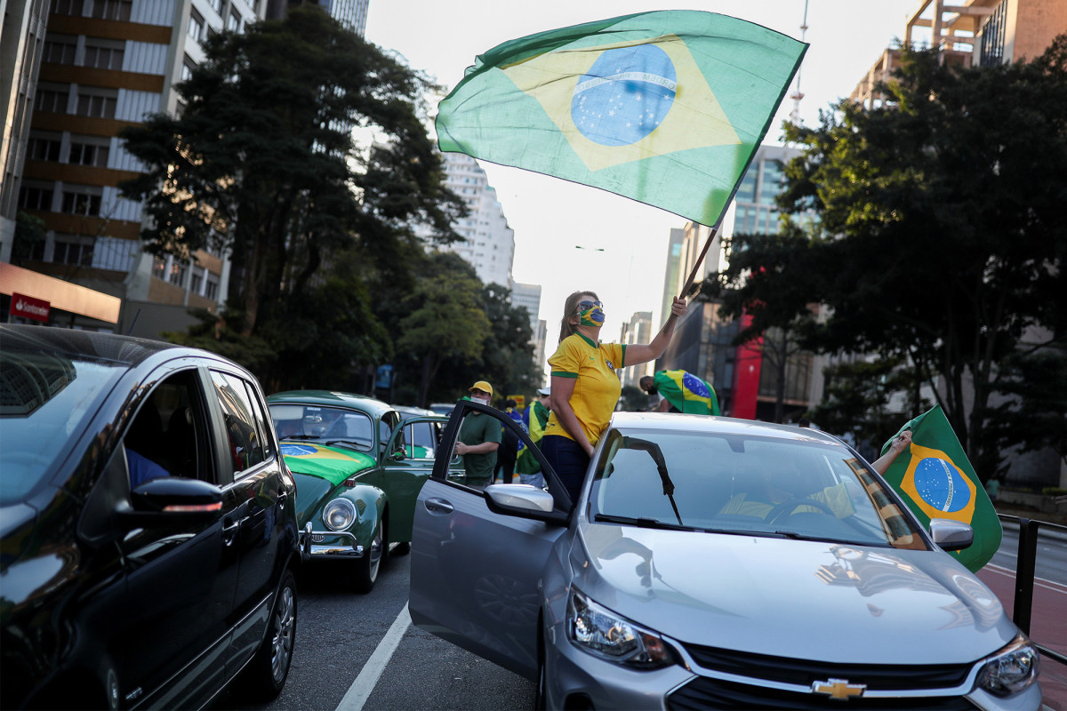 Brazil surpasses Italy, Spain as coronavirus cases surge in
Latin America 1