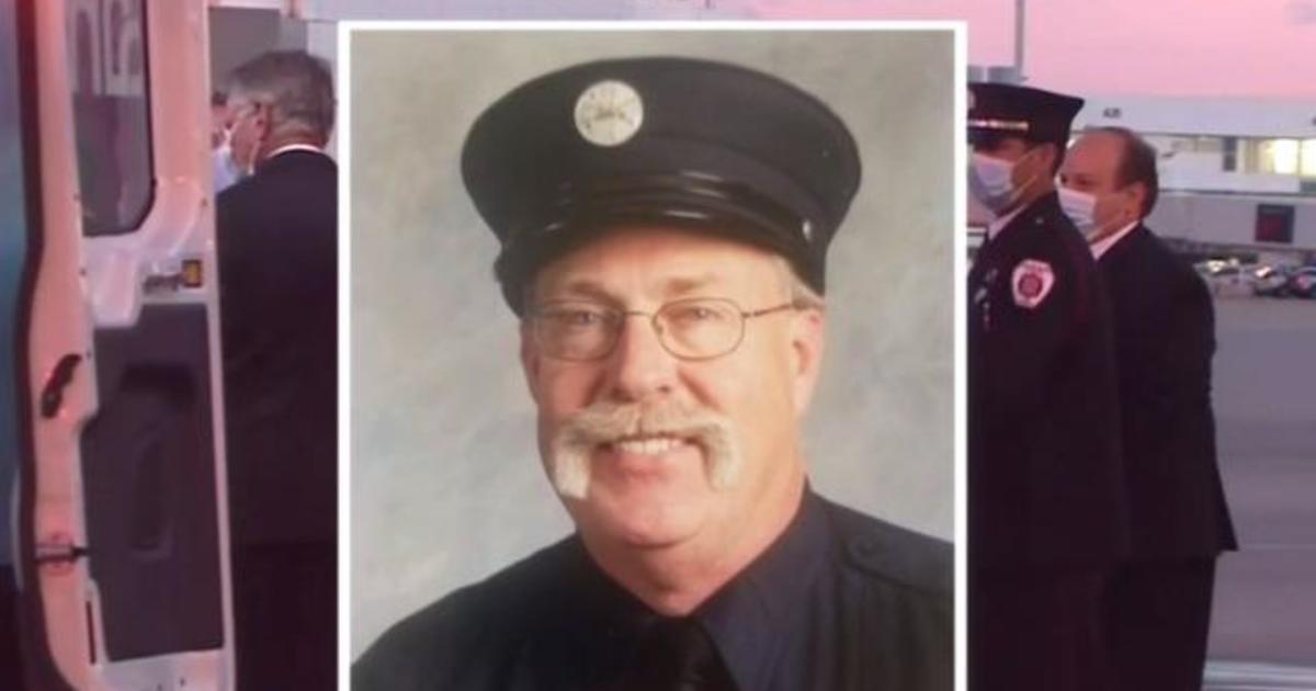 Colorado paramedic Paul Cary dies from COVID-19 while
volunteering in New York 1