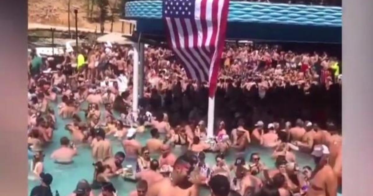 Despite COVID-19 risks, some Americans ignore social
distancing guidelines over holiday weekend 1