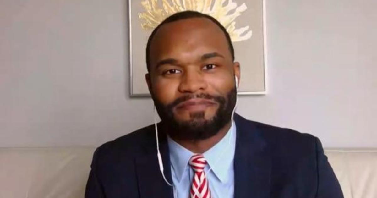 Former NFL player Myron Rolle now a doctor treating
coronavirus patients 1