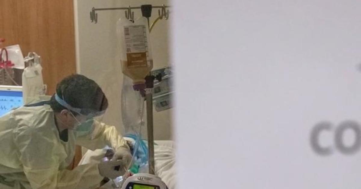 Remdesivir a milestone, not a cure, as search for
coronavirus drugs continues 1