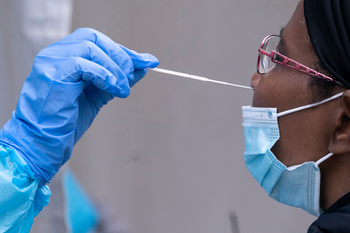 Bill Gates-backed coronavirus testing program put on hold by
the FDA 1