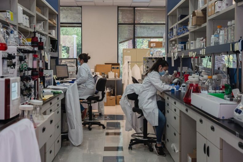 Contact Tracing Won't Solve the Coronavirus Crisis, Says
This Renowned Epidemiologist—Here's What Will 1