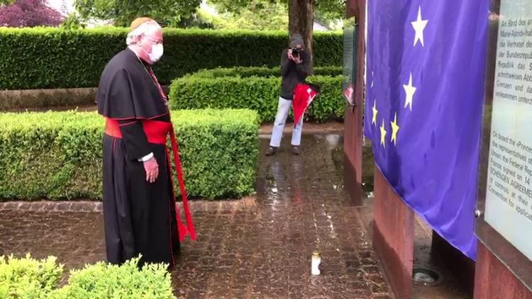 Jesuit Cardinal Calls for War on Twin Viruses of Coronavirus
and ‘Nationalism’ 1