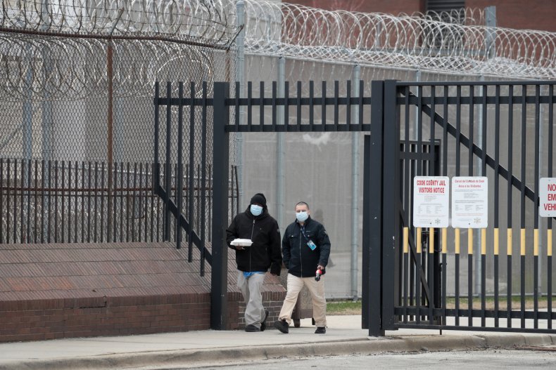 Texas County Reports Nearly 90 Percent of New Coronavirus
Cases From Outbreak at Federal Prison 1
