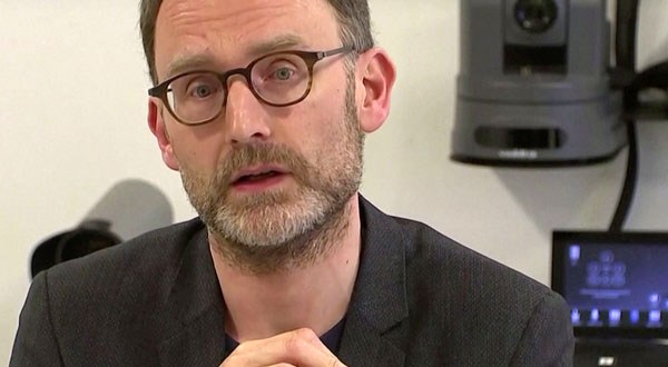 British coronavirus adviser resigns after being busted for
lover’s visit 1