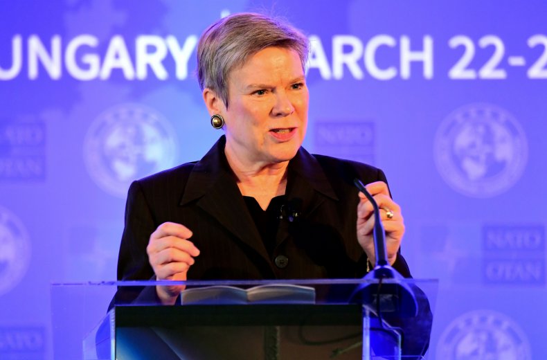 Nuclear Weapons Treaty's Chief Negotiator Fears Coronavirus
Crisis Could Mean End of Russia-U.S. Arms Control Deal 1