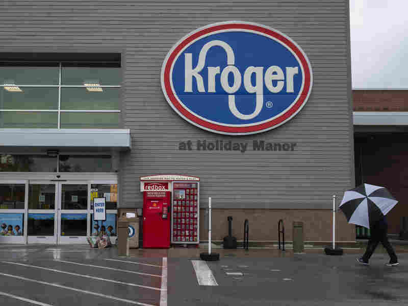 Grocery Workers Union Estimates 3,257 Members Infected With
Coronavirus 1