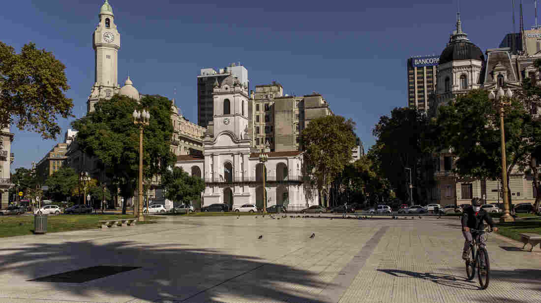 Argentina Reacted Early And Kept The Coronavirus Largely
Contained 1 Argentina Reacted Early And Kept The Coronavirus Largely
Contained 1