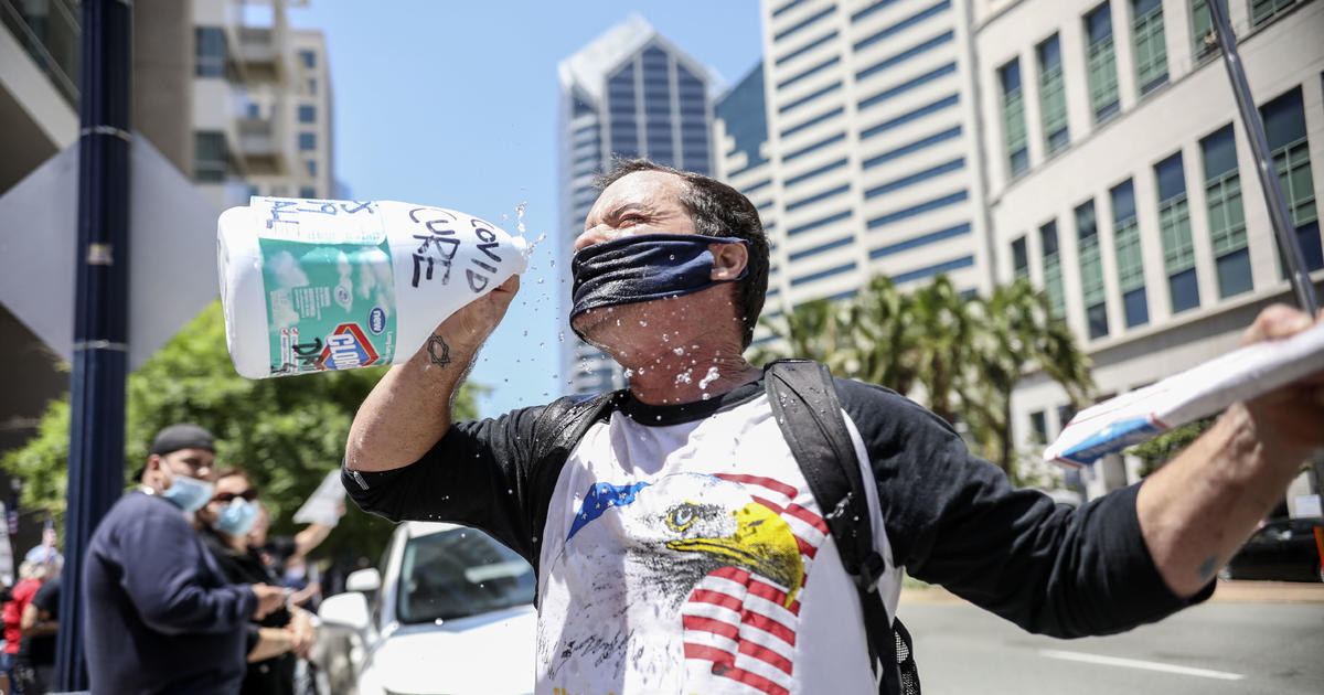 Coronavirus face masks: America reacts and rebels 1