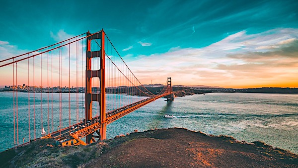Hundreds of California churches openly disregard COVID-19
rules 1