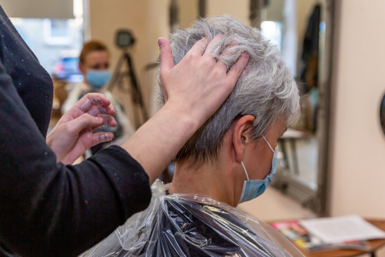 Two Missouri Hairdressers Working With Coronavirus Symptoms
Potentially Exposed 140 Clients 1