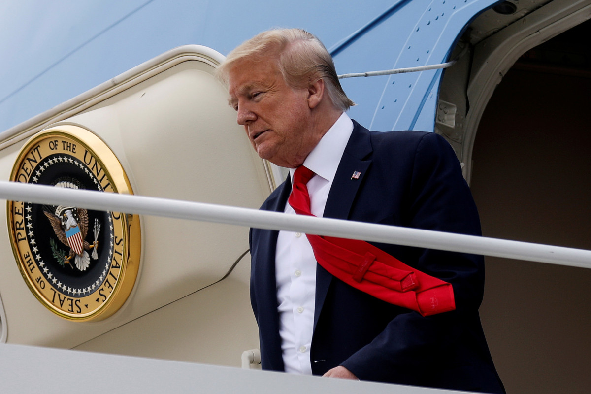 Trump wants churches open, says GOP crafting new coronavirus
bill 1