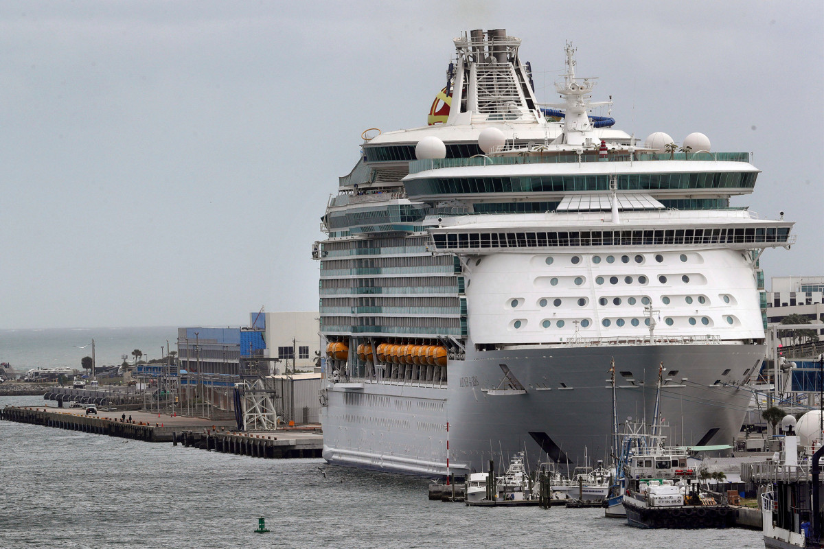 4 cruise ship workers died of non-coronavirus causes while
stranded at sea, report says 1
