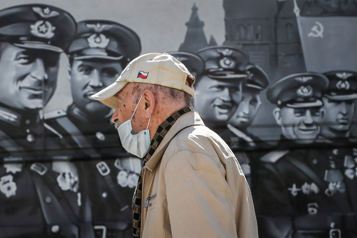 Russia reports biggest one-day spike in coronavirus
infections 1