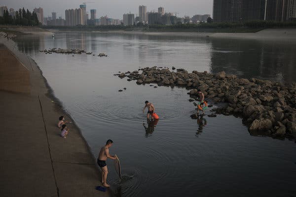 Coronavirus Live Updates: Trump Accuses China of a
Cover-Up 1
