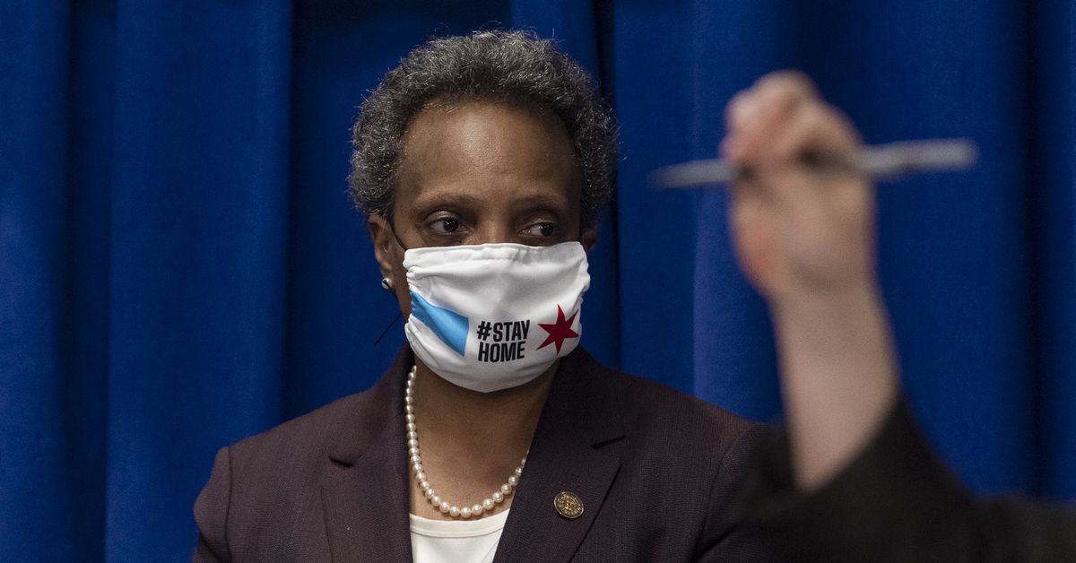Lightfoot leans on community groups to curb spread of
coronavirus among Latinos 1